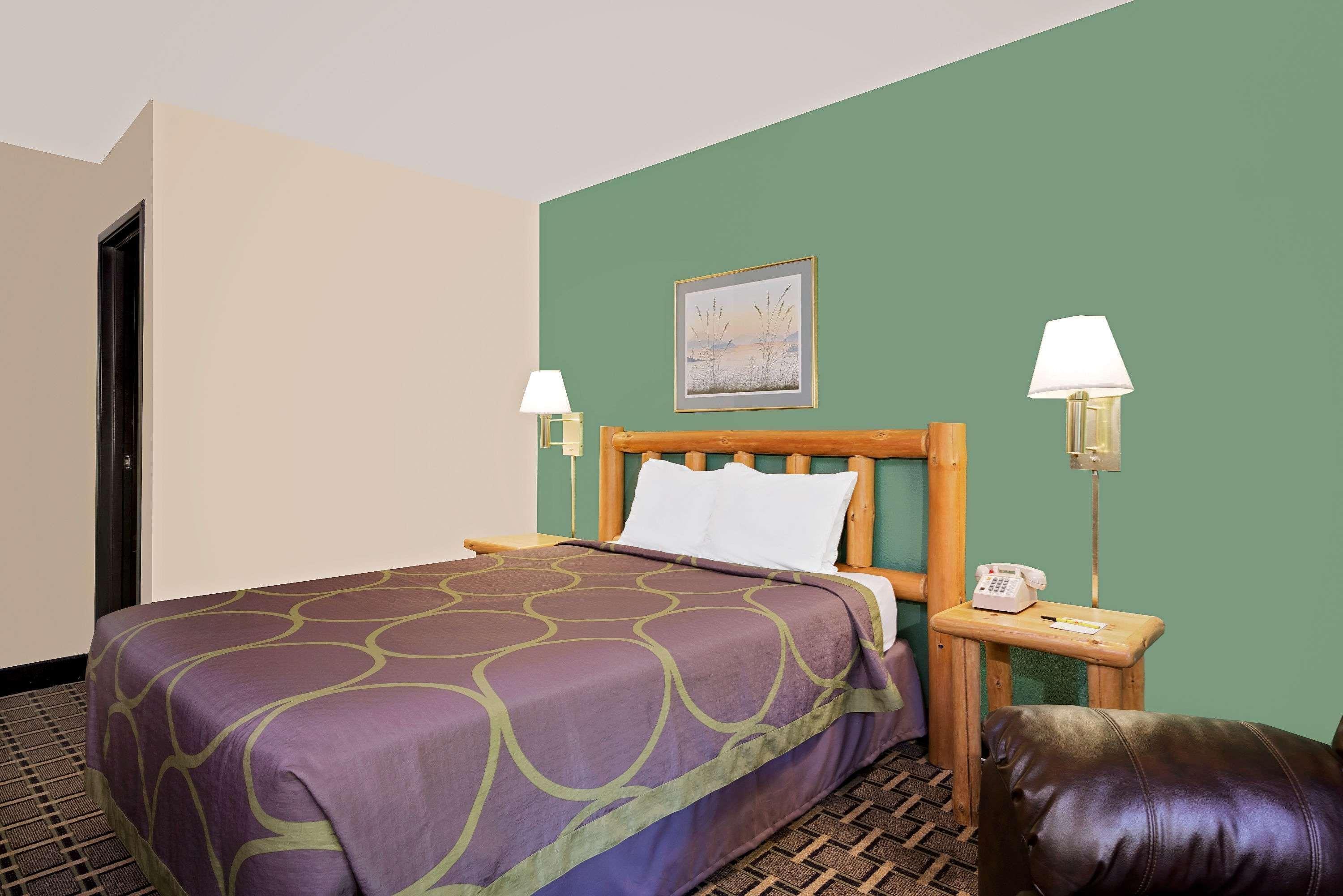 Hotel Super 8 By Wyndham Cloquet Exterior foto