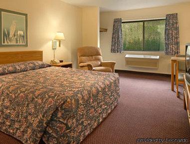 Hotel Super 8 By Wyndham Cloquet Habitación foto